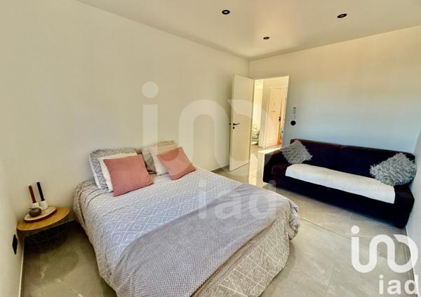 Maison d’architecte 7 pièces de 232 m² à Flassans-sur-Issole (83340)