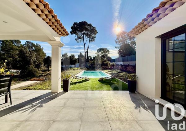 Maison d’architecte 7 pièces de 232 m² à Flassans-sur-Issole (83340)