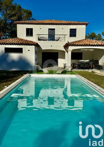 Maison d’architecte 7 pièces de 232 m² à Flassans-sur-Issole (83340)