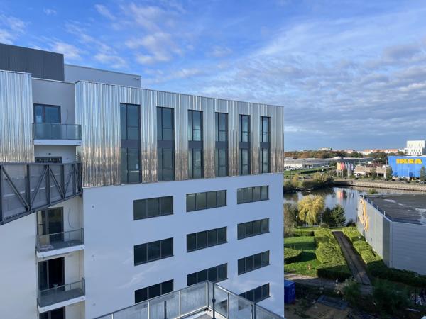 Bureaux neufs à vendre ou à louer à Saint-Herblain avec rooftop paysager