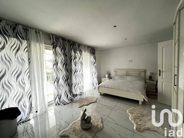 Maison 6 pièces de 160 m² à Lormont (33310)