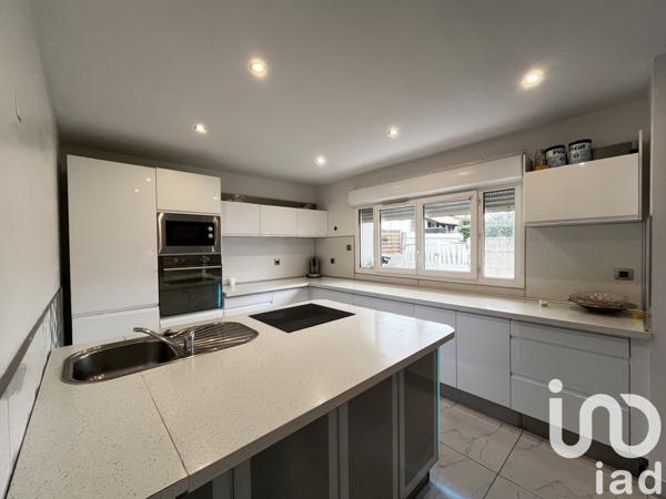 Maison 6 pièces de 160 m² à Lormont (33310)