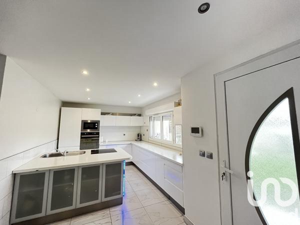 Maison 6 pièces de 160 m² à Lormont (33310)