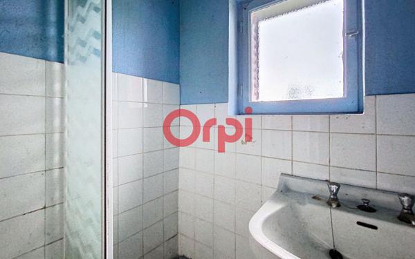 Maison à vendre    8 pièces •  Commentry