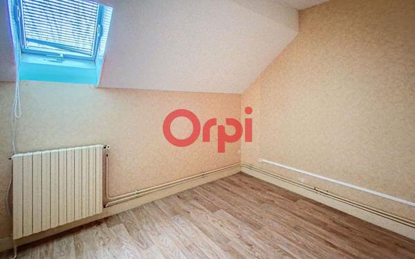 Maison à vendre    8 pièces •  Commentry