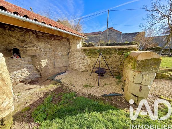 Maison à vendre 4 pièces 80 m² Scorbé-Clairvaux