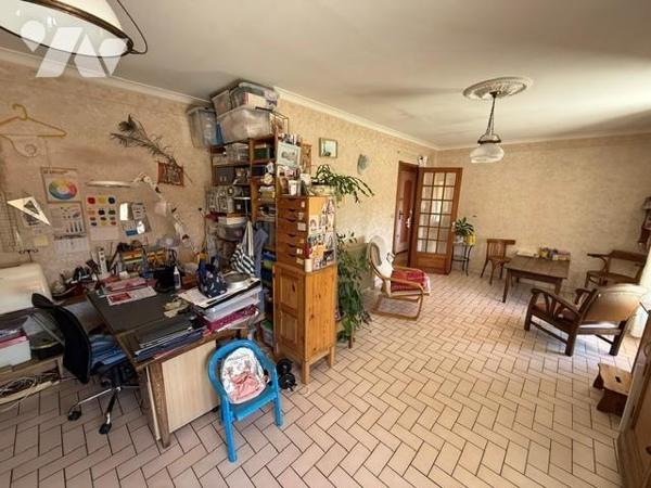BERNAY MAISON PLAIN-PIED SUR SOUS SOL PROCHE TOUTES COMMODITES