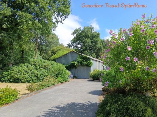 Maison de 115 m2 sur terrain de plus 3200 m2 avec hangar et ruisseau sur Pluméliau