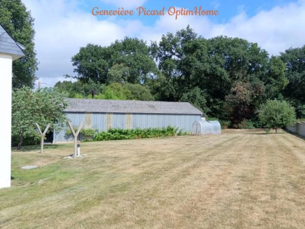 Maison de 115 m2 sur terrain de plus 3200 m2 avec hangar et ruisseau sur Pluméliau