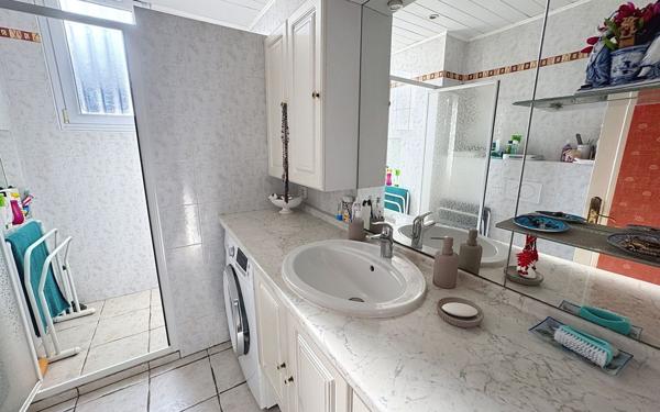 Appartement à vendre    3 pièces • 76,79 m2 Antibes