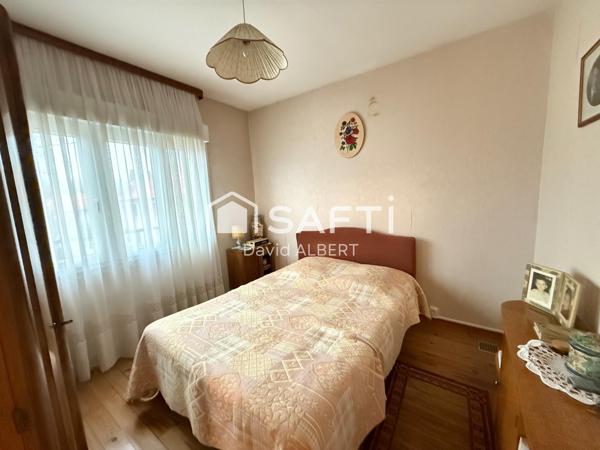 Maison familiale avec 5 chambres .