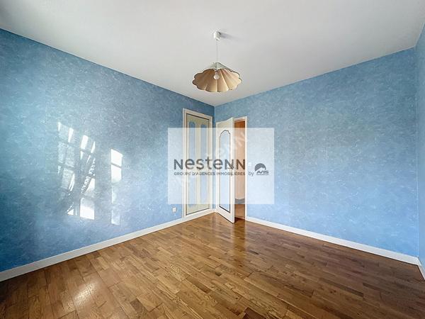 Spacieuse maison familiale de 7 pièces avec 5 chambres, grand jardin et belle luminosité à Poitiers