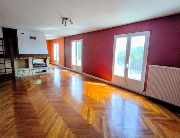 Maison familiale, 4 chambres et un terrain de 1500m2, proche Bar-sur-Aube