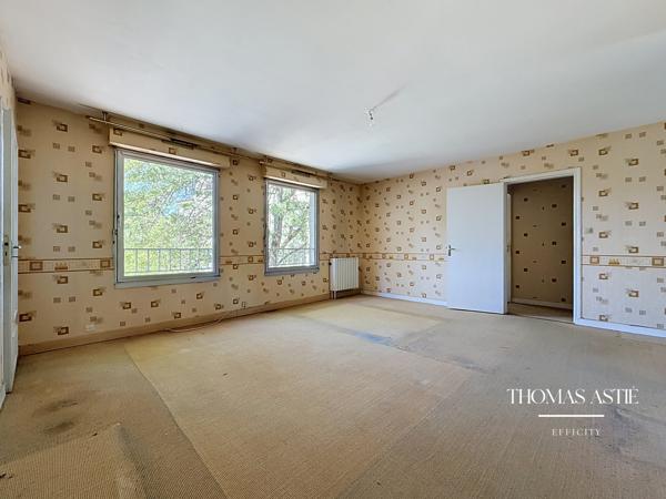 Appartement
         3 pièces
        - 79 m² Exclusivité 145 800 € *