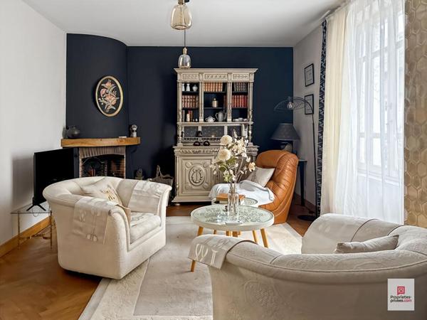 Maison Sable Sur Sarthe 8 pièce(s) 128.10 m2