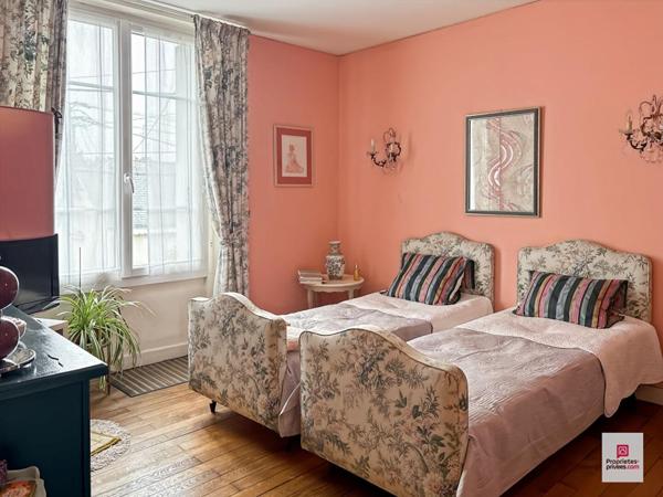 Maison Sable Sur Sarthe 8 pièce(s) 128.10 m2