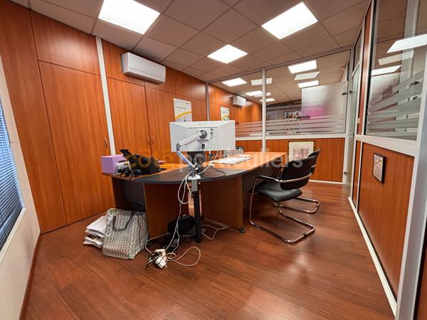 Vente
                Immeuble290 m² - 2 Pièces -
                    MONT DE MARSAN (40000)