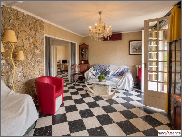 Maison à LE LUC, 83340 - 8 pièces 148m²