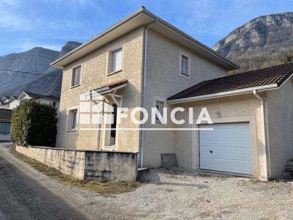 Location Maison 5 pièces 102.97 m² - 93 IMPASSE DES BERBERISSES La Terrasse 38660