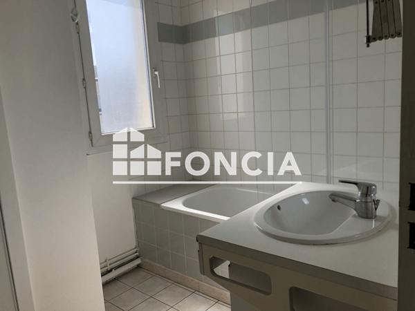 Location Appartement 2 pièces 61.81 m² - 209 RUE D'ARRAS Lille 59000