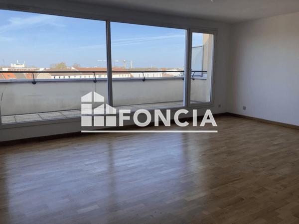 Location Appartement 2 pièces 61.81 m² - 209 RUE D'ARRAS Lille 59000