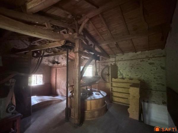 MOULIN A EAU AVEC TERRAINS AGRICOLES ET FORETS