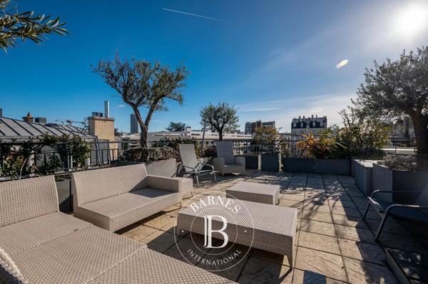 Neuilly-sur-Seine, Appartement 2 Chambres -  163 m² à vendre