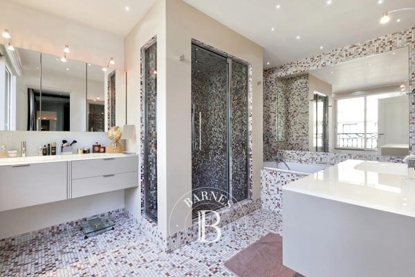 Neuilly-sur-Seine, Appartement 2 Chambres -  163 m² à vendre