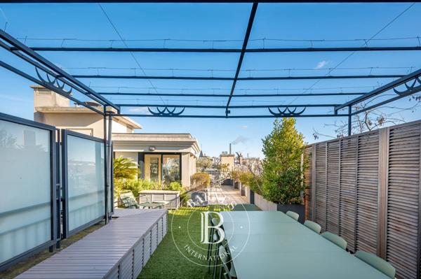 Neuilly-sur-Seine, Appartement 2 Chambres -  163 m² à vendre