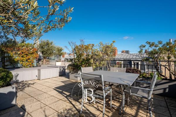 Neuilly-sur-Seine, Appartement 2 Chambres -  163 m² à vendre