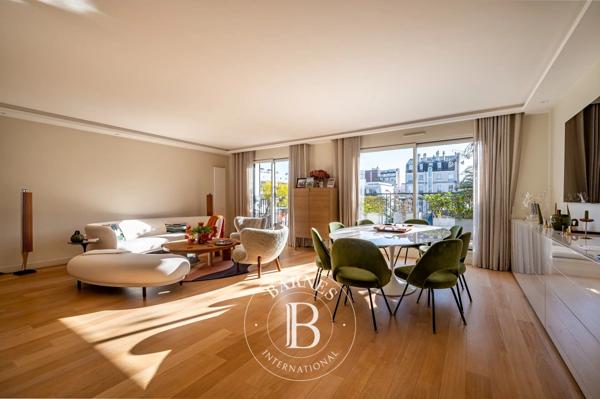 Neuilly-sur-Seine, Appartement 2 Chambres -  163 m² à vendre