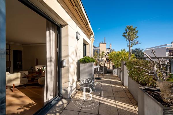 Neuilly-sur-Seine, Appartement 2 Chambres -  163 m² à vendre