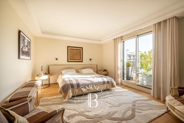 Neuilly-sur-Seine, Appartement 2 Chambres -  163 m² à vendre