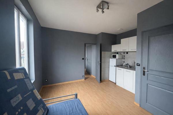 Terrain Charmes 653 m2 + bâtiment