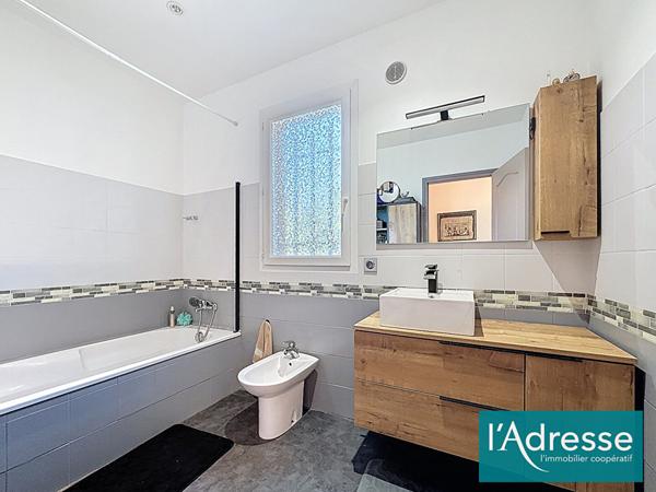 Maison de 127 m² avec piscine sur Bastelicaccia - 4 chambres de plain pied - grand terrain plat