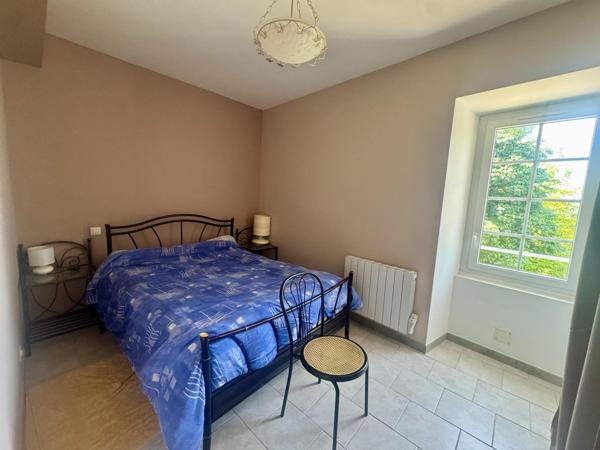 Charmante maison en pierre sur 12 ha