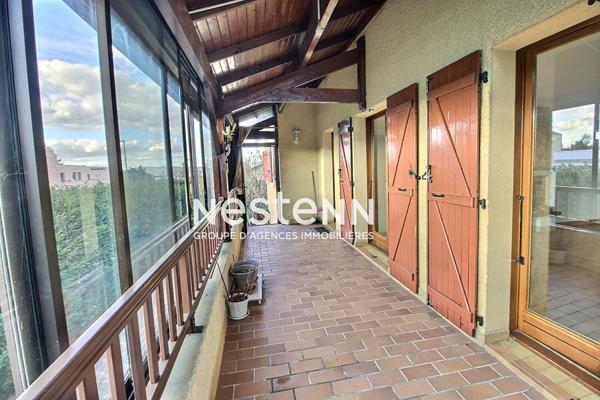 Vénissieux-limite ST-FONS :Maison type 5 adouble habitation et terrain divisible sur une parcelle de 1090m2