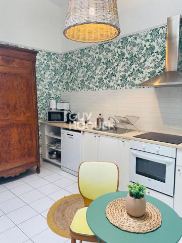 À LOUER MAISON AVEC TERRASSE EN PLEIN CENTRE-VILLE DE COMPIÈGNE