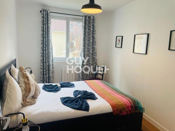 À LOUER MAISON AVEC TERRASSE EN PLEIN CENTRE-VILLE DE COMPIÈGNE