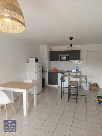 Appartement à louer 2 pièces 43.28m² Hénin-Beaumont (62110)