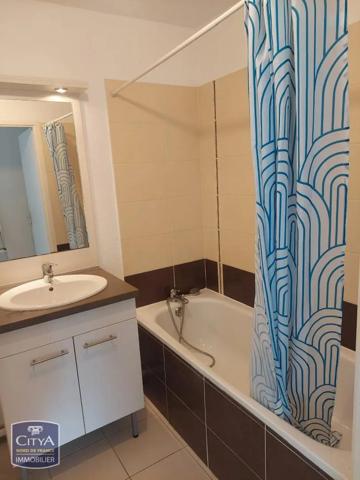 Appartement à louer 2 pièces 43.28m² Hénin-Beaumont (62110)