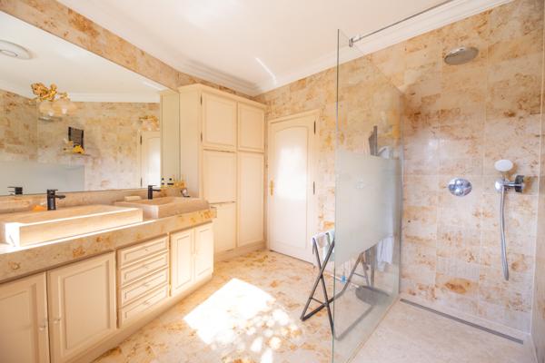 Villa de 296 m² à Mandelieu La Napoule