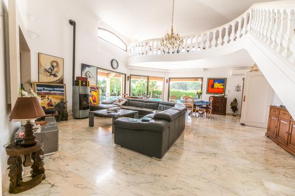 Villa de 296 m² à Mandelieu La Napoule