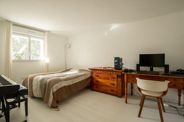 Vente Maison rénové de 158m² avec T3 et T4 Plan des quatre seigneurs 34000