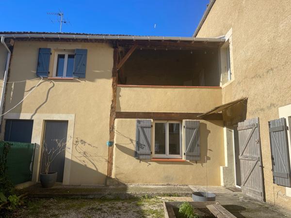 Exclusivité : Maison de ville de type T4 avec cour intérieure