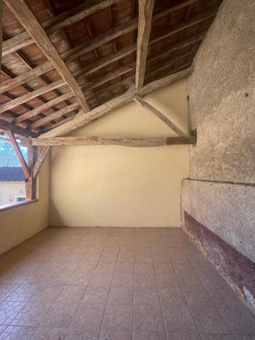 Exclusivité : Maison de ville de type T4 avec cour intérieure