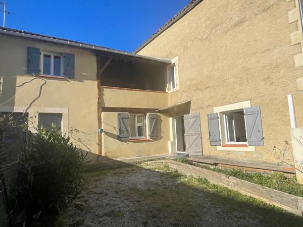 Exclusivité : Maison de ville de type T4 avec cour intérieure