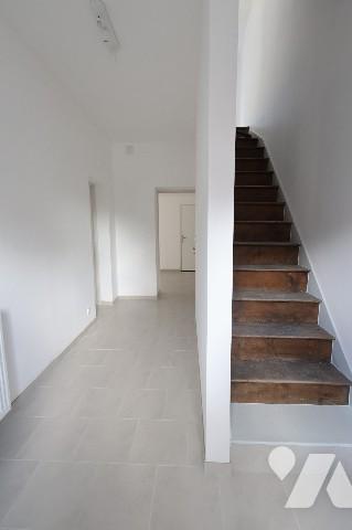 Maison rénovée et lumineuse – DPE B – 3 chambres – Terrain avec garage.