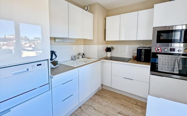 Appartement à vendre    4 pièces • 79,85 m2 Saint-Raphaël