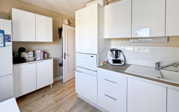 Appartement à vendre    4 pièces • 79,85 m2 Saint-Raphaël